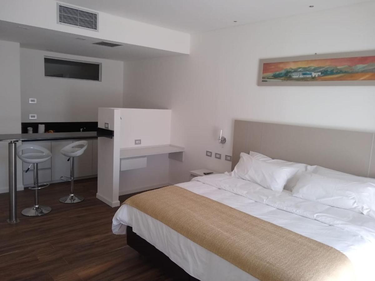 Hotel Cantera Respira Campo 포트레로 데 로스 푸네스 외부 사진
