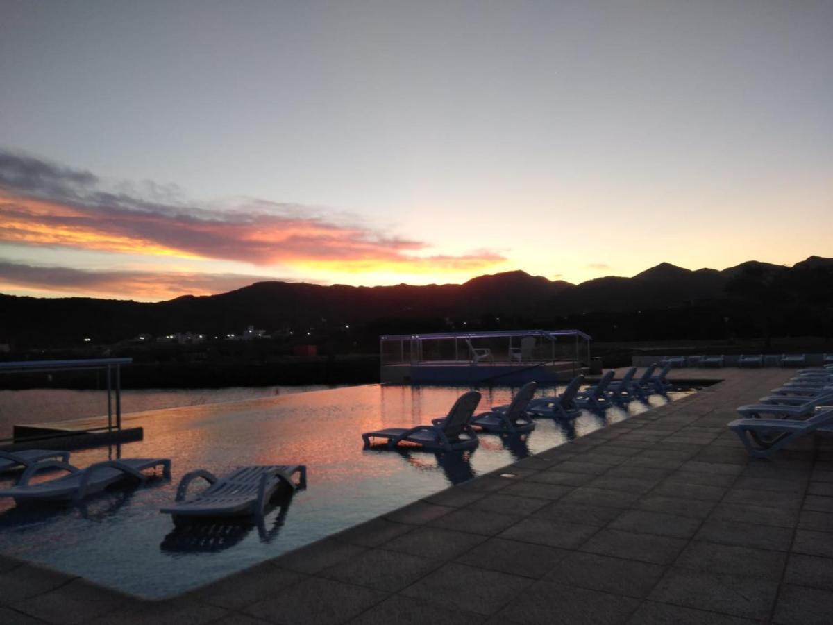 Hotel Cantera Respira Campo 포트레로 데 로스 푸네스 외부 사진