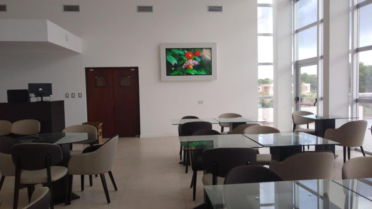 Hotel Cantera Respira Campo 포트레로 데 로스 푸네스 외부 사진